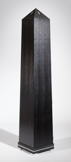 Obelisk_noir_main