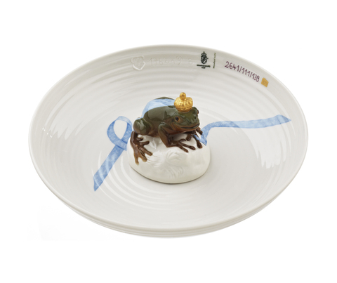 20.204_hj_bowl_with_frog_copy_main