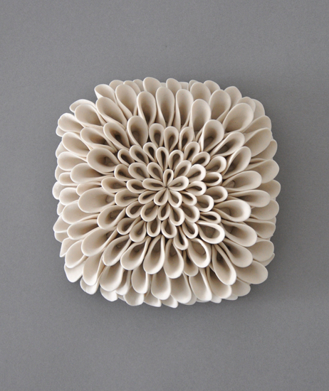 Dahlia_micro_tile_main